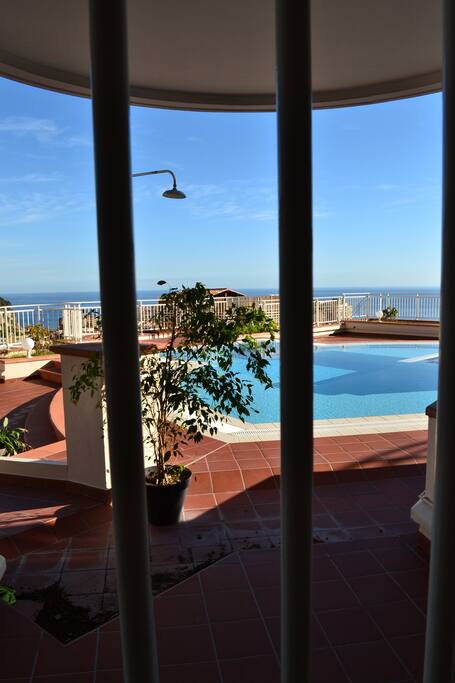 Little swimming pool with sea view.