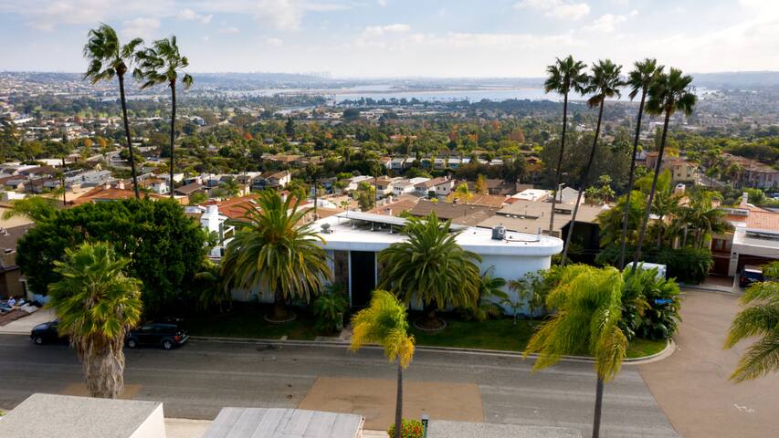Pacific Beach-Amazing Panoramic View-Heated Pool gallery image 3