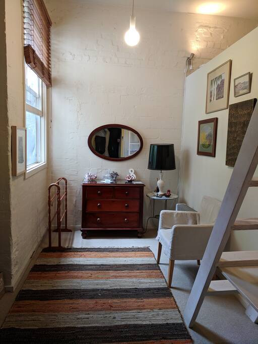The sitting area in guest room