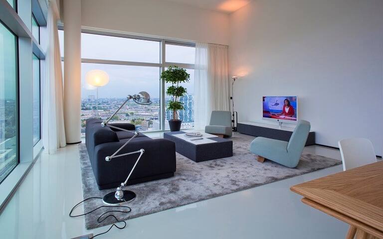 Urban Large Penthouse. Age 21+ only!