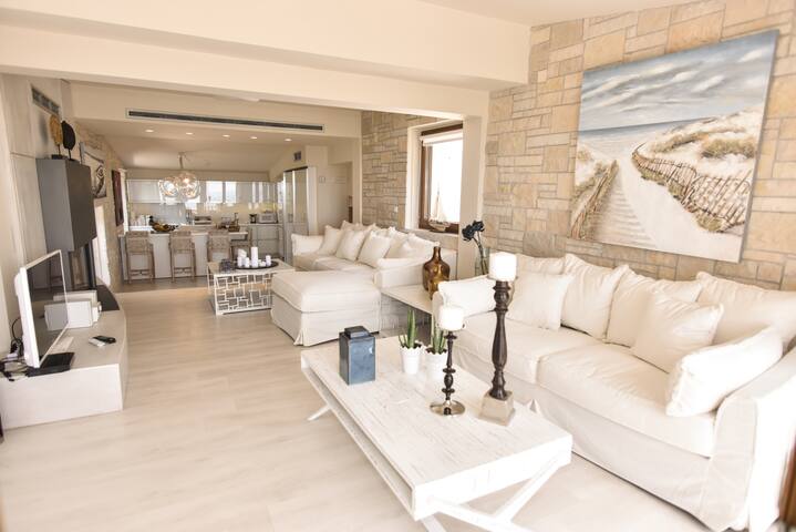 Villa Evangelia gallery image 2