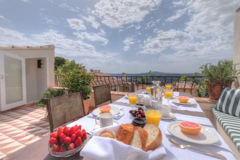 Charming renovated house, rooftop with a view