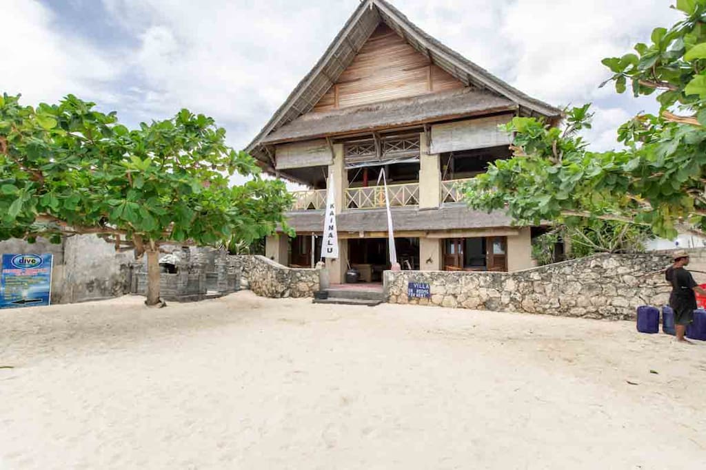 The house is large and ideal for surfers looking for space