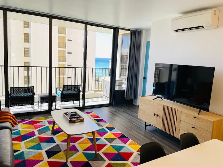 Waikiki Banyan Aloha Suite - Ocean View