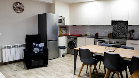 Popular Airbnb listing: Apartament Cal Mujal de Solsona in Lleida