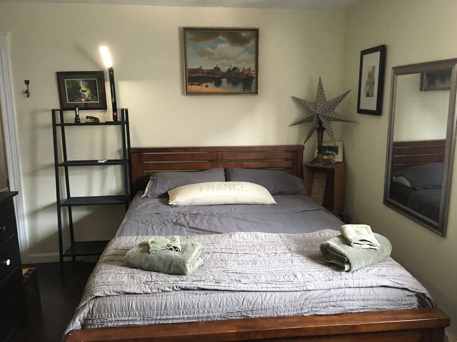 Master bedroom--queen sized bed.