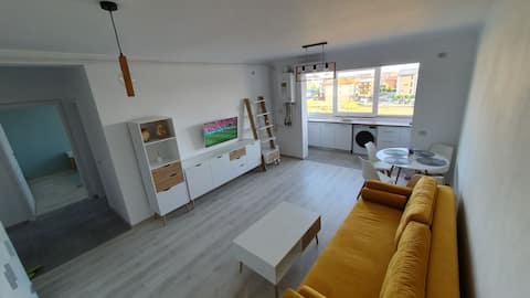 Sunny 2 bedroom apartment