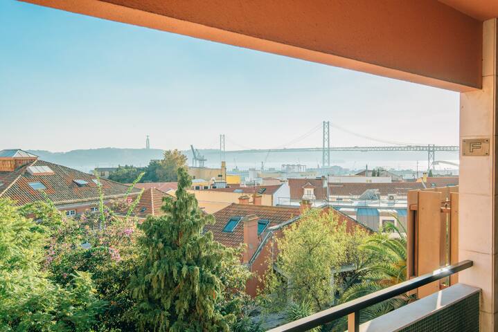 Infante Santo River View gallery image 2