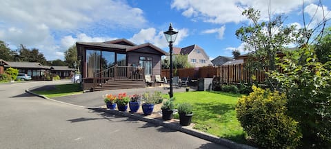 Superb Lodge, Glamorgan heritage coast - S.Wales