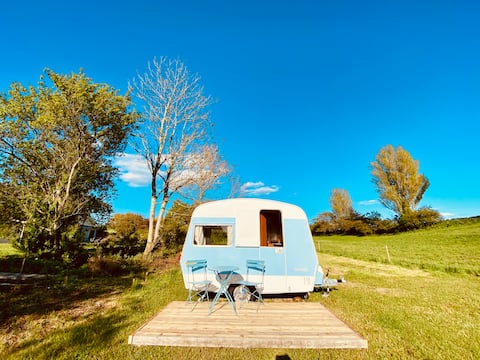 Popular Airbnb listing: Tiny vintage caravan in great surroundings. in Middelfart