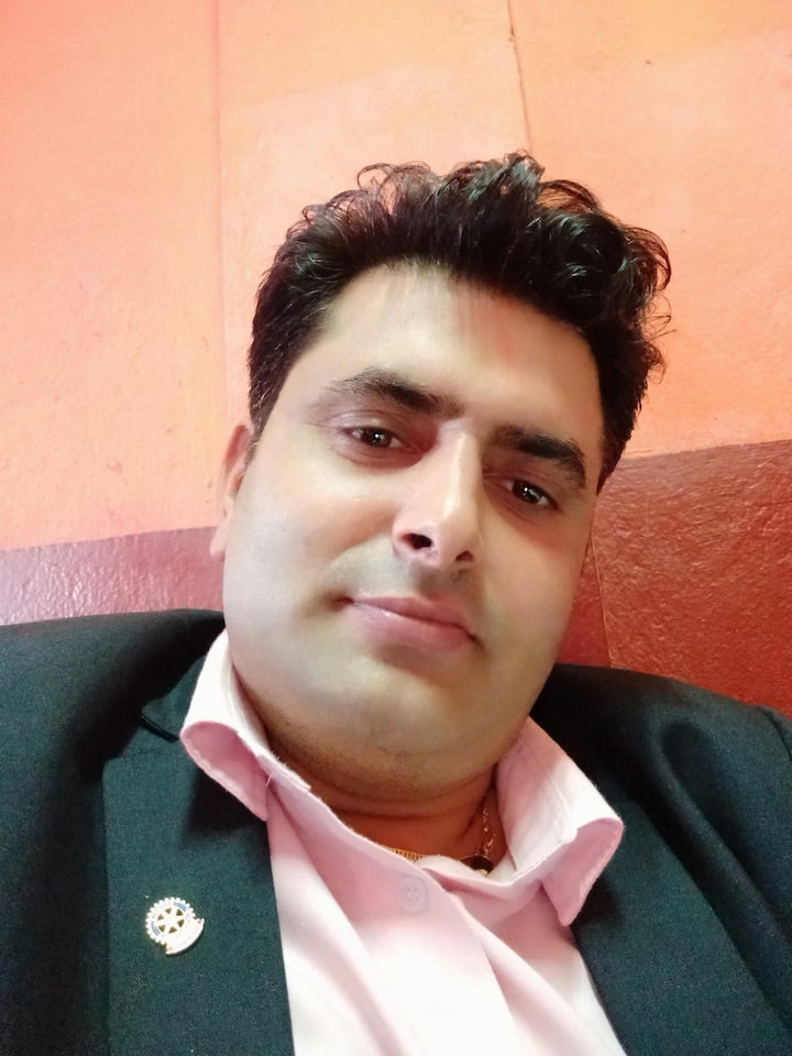 Picha ya Ni eneo lenye utulivu na mandhari ya kijani kibichi. 1