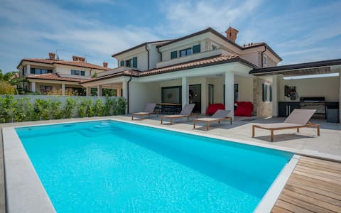 Top Airbnb: Villa Savudria Lighthouse in Bašanija