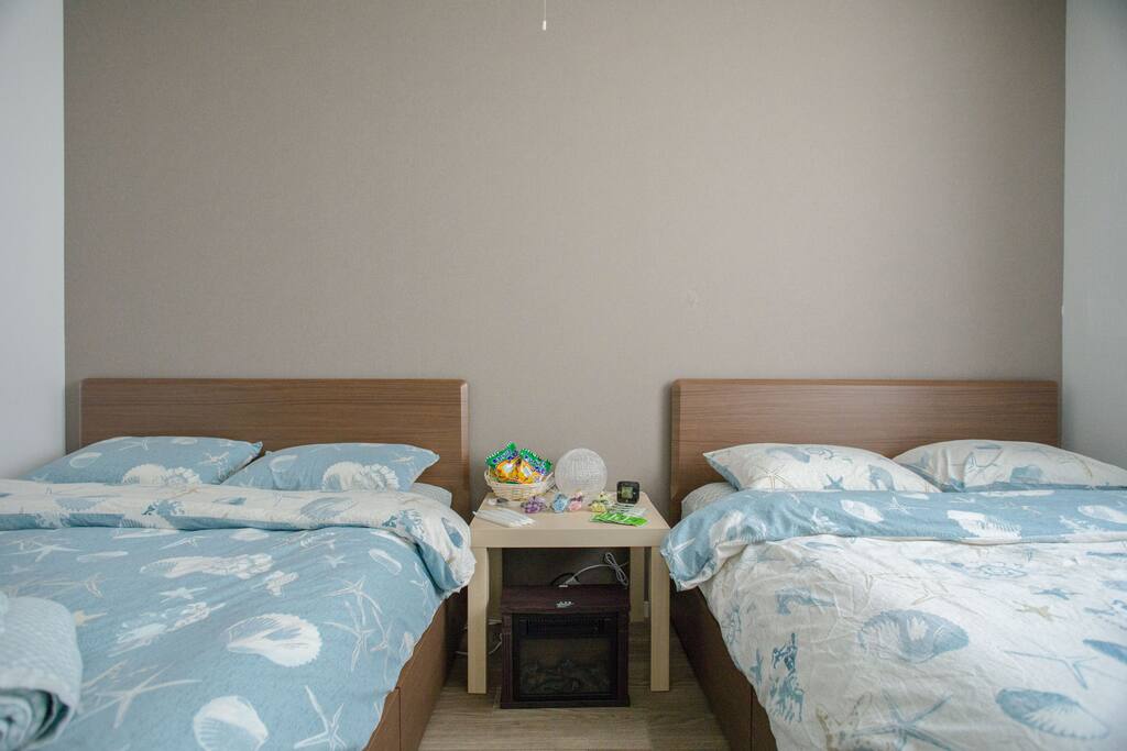 ダブルベッド×2 Double Bed×2