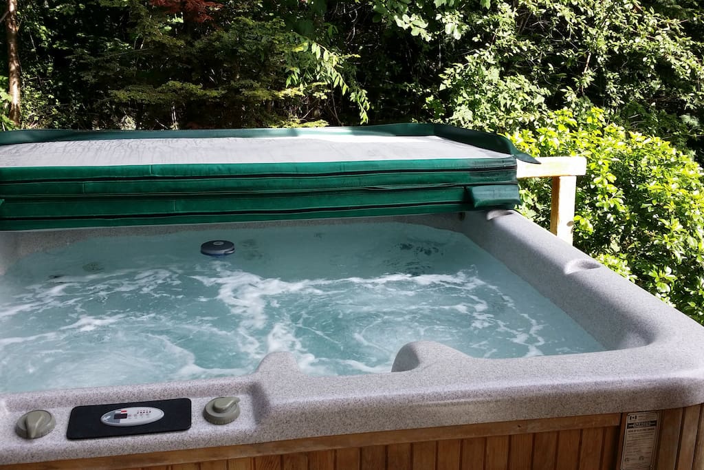 hot tub under the stars