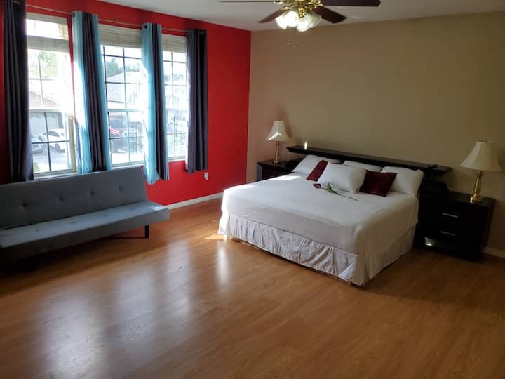 Огромна главна спалня