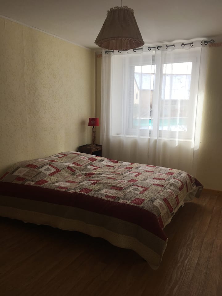 dhomë gjumi 1 me krevat dopio 160 x  200