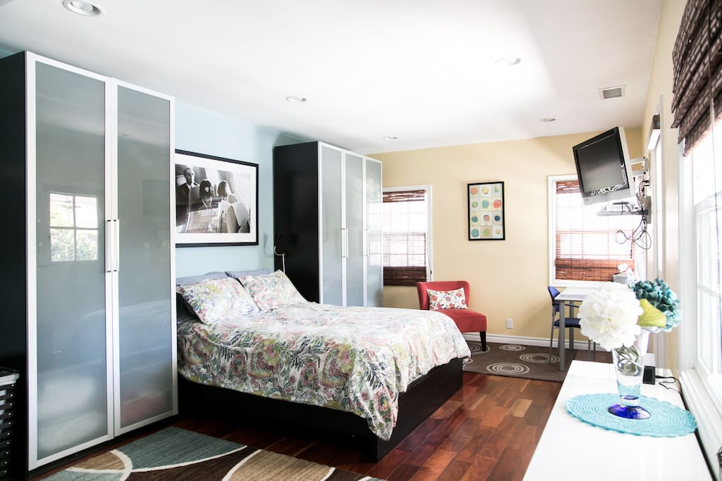 Queen bed with high quality linens and ample closet and drawer space.