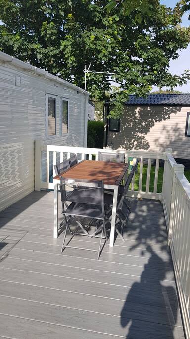 outdoor dining area