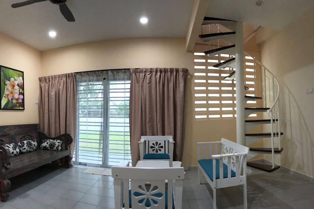 2nd Living Room