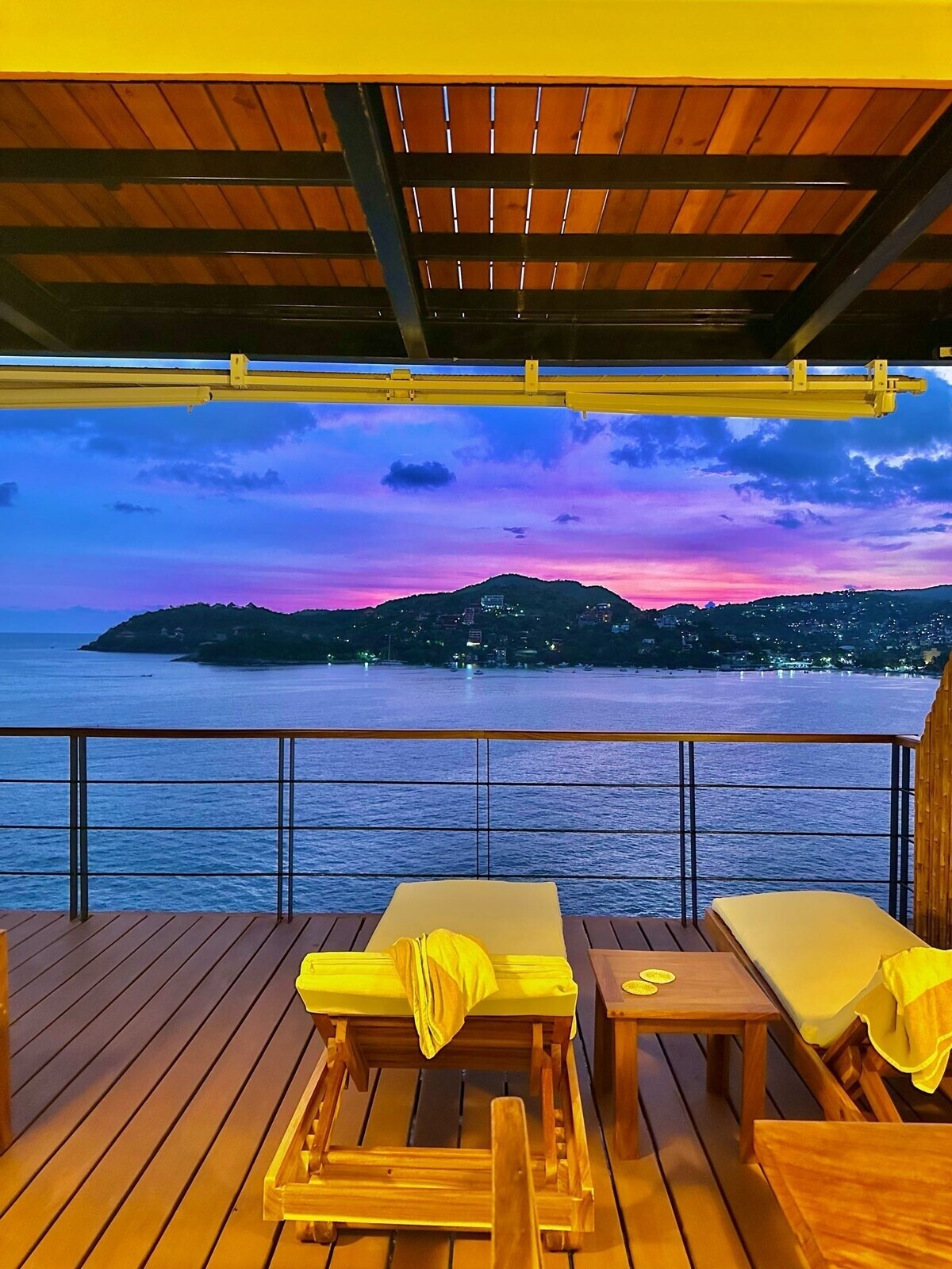 Successful Airbnb property: El Nido Casa 1 Paradise on the Bay in Guerrero