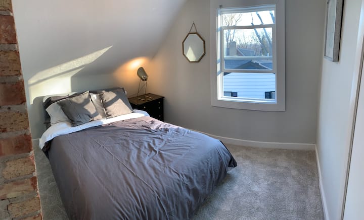 Სავსე საწოლი - მეორე სართული 