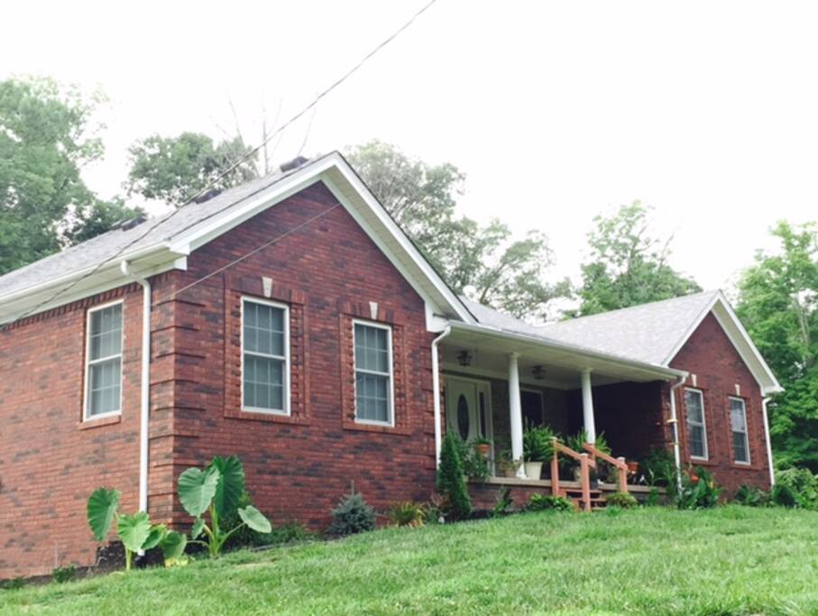 Front view of home