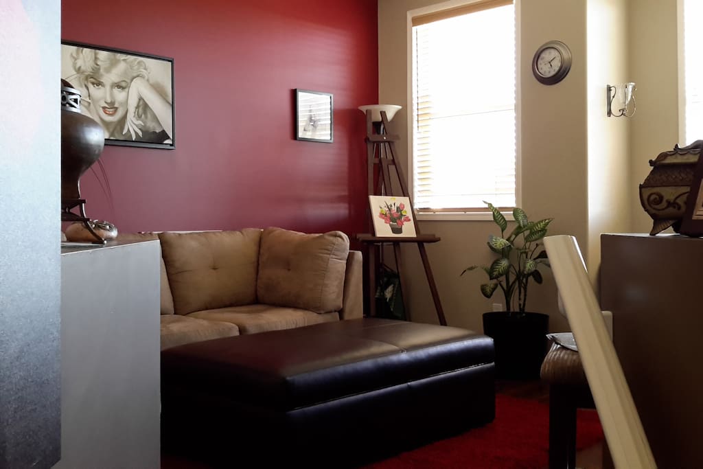 Bonus Room With Desk/Workspace & Printer Available.