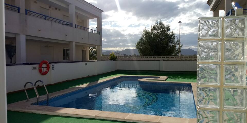 ALMARDA-CORINTO TOWNHOUSE, POOL, BARBACOA, WI