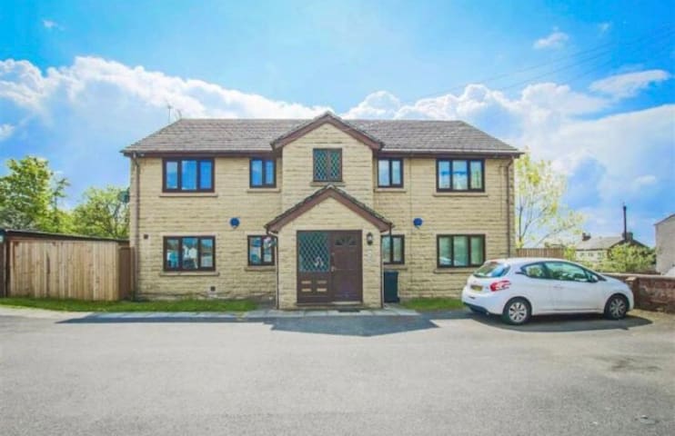 Cherry Tree Court, Tyldesley, Manchester