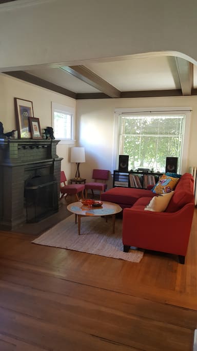 Spacious living room with fully loaded cable tv
