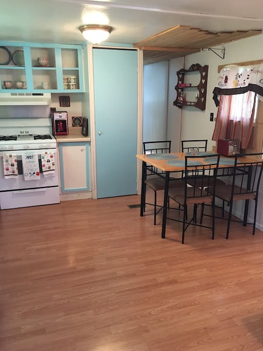 Kitchen/Dining area.