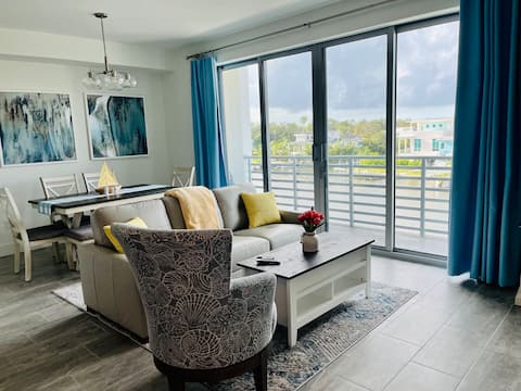 Top Airbnb: Sarasota Sunset Bay View Condo in North Port / Bradenton / Sarasota