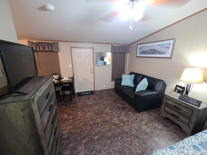 Studio CBeautiful fully Furnished unit/1Queen bed Apartments for Rent in Ector County, Texas