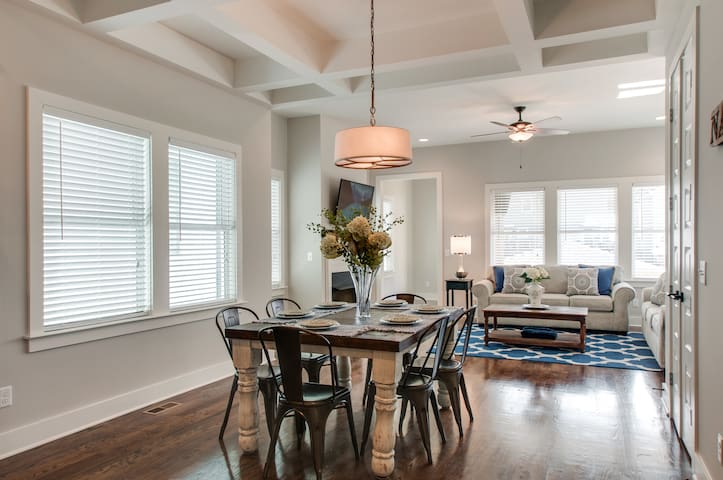 BRAND NEW HOUSE! CLOSE TO DOWNTOWN NASHVILLE!