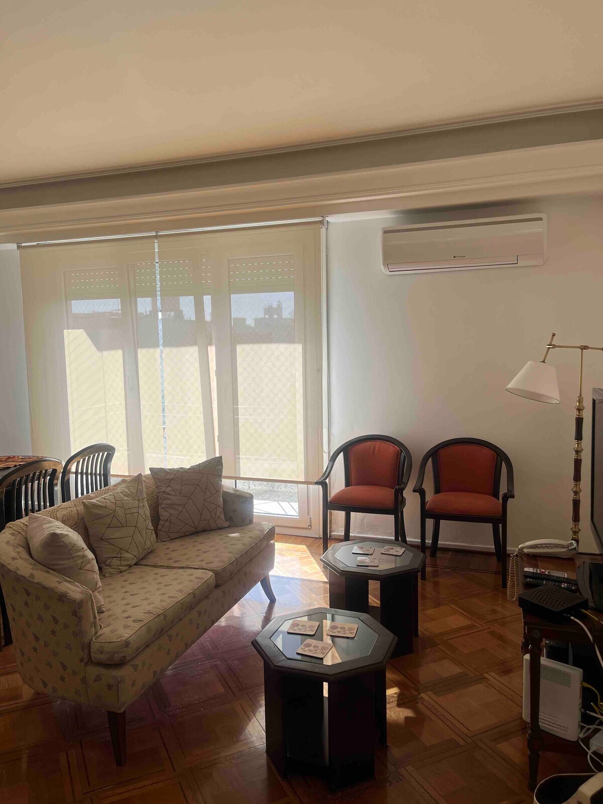 Popular Airbnb listing: Apartment suitable for 6 people, meters from subway B in Parque Chas