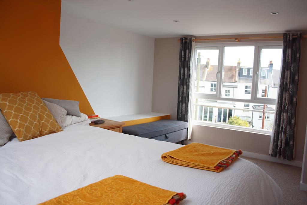 Double room with kingsize bed