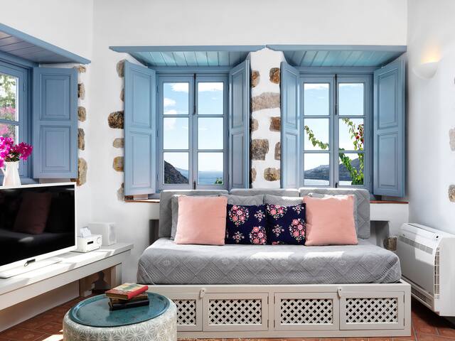 2 Bedroom House Private Pool & Hammam | Sea View gallery image 2