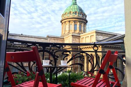 Gorgeous View on Kazan Cathedral 1 step to Nevskiy