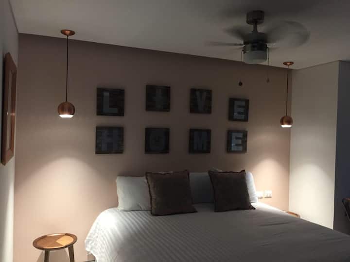 Брачен кревет (широк 180-220 см) супер удобен 