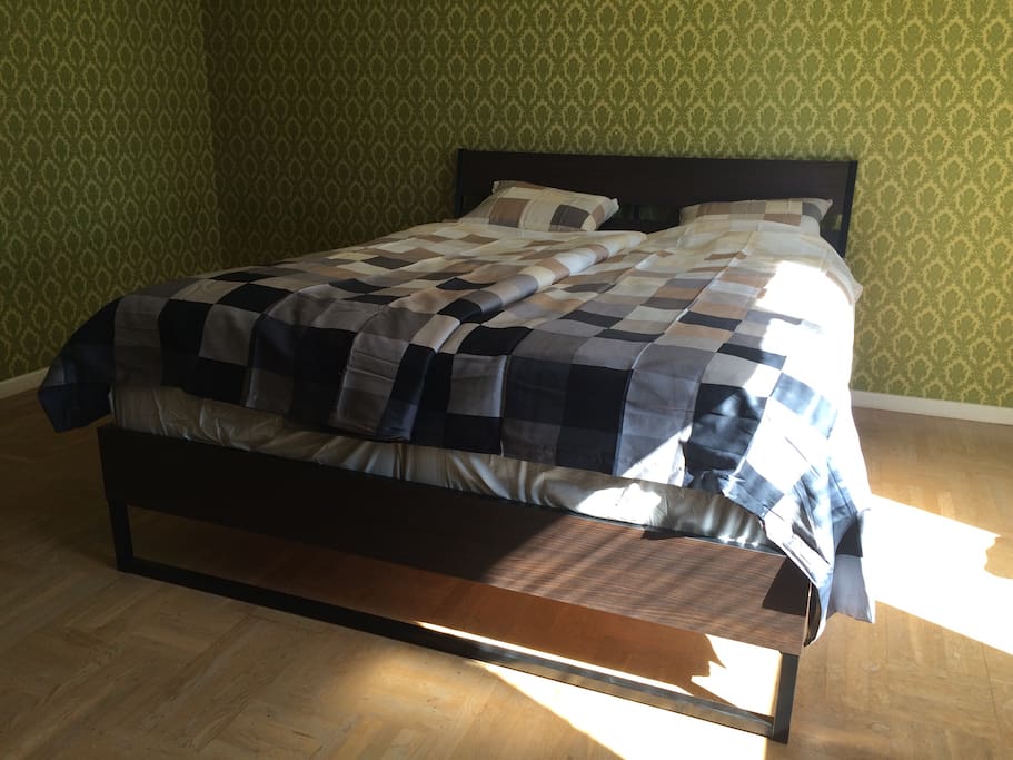 Fantastic bed. Awful wallpaper.