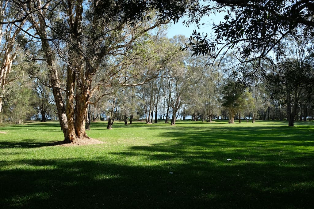 Absolute lakeside position.