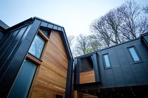 Woodlands - Contemporary house at Tunnels Beaches