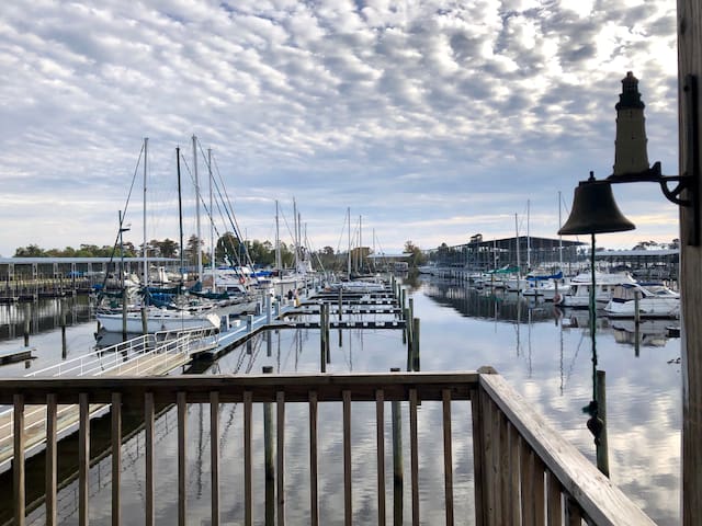 Pelican House Condo on the Tchefuncte River