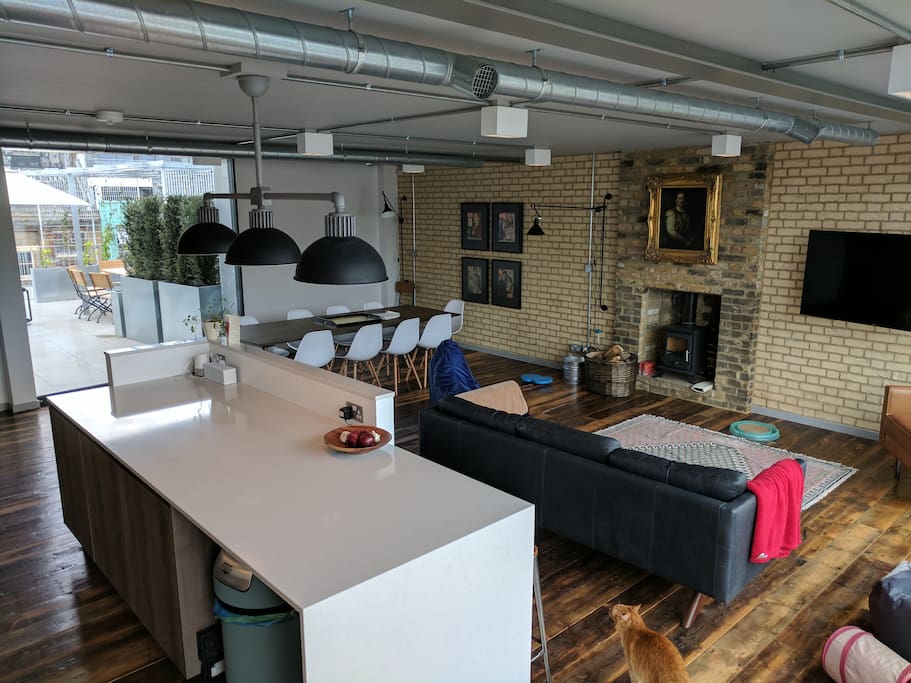 Opposite view showing door to large outdoor patio