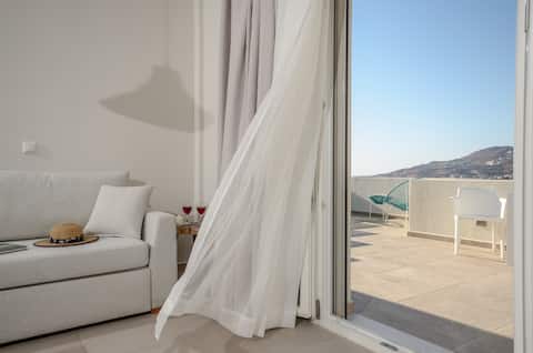 Successful Airbnb property: Serenity houses Naxos, amazing view, huge veranda. in Περιφερειακή Ενότητα Νάξου