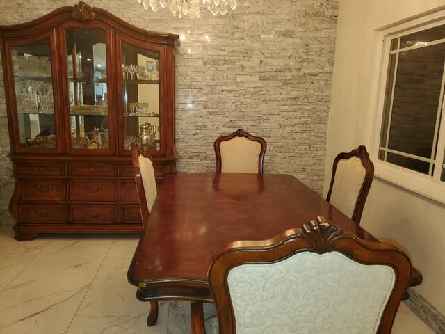 Beautifully Remodeled Santa Clarita house. gallery image 5