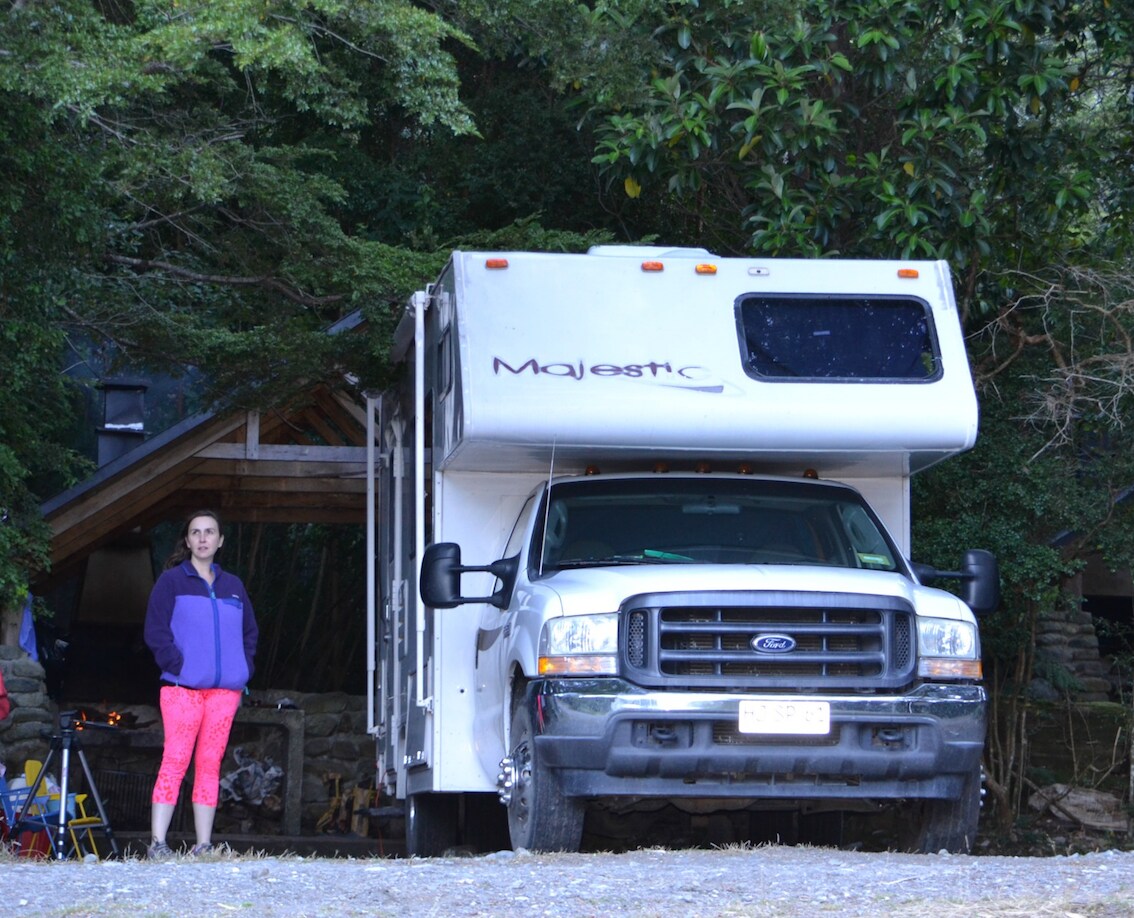 ARRIENDO DE KAYAK DE PESCA DOS PERSONAS - Rolling Patagonia - Recorre la  región de Aysén y su Carretera Austral en Motorhomes full equipadas para la  aventura.