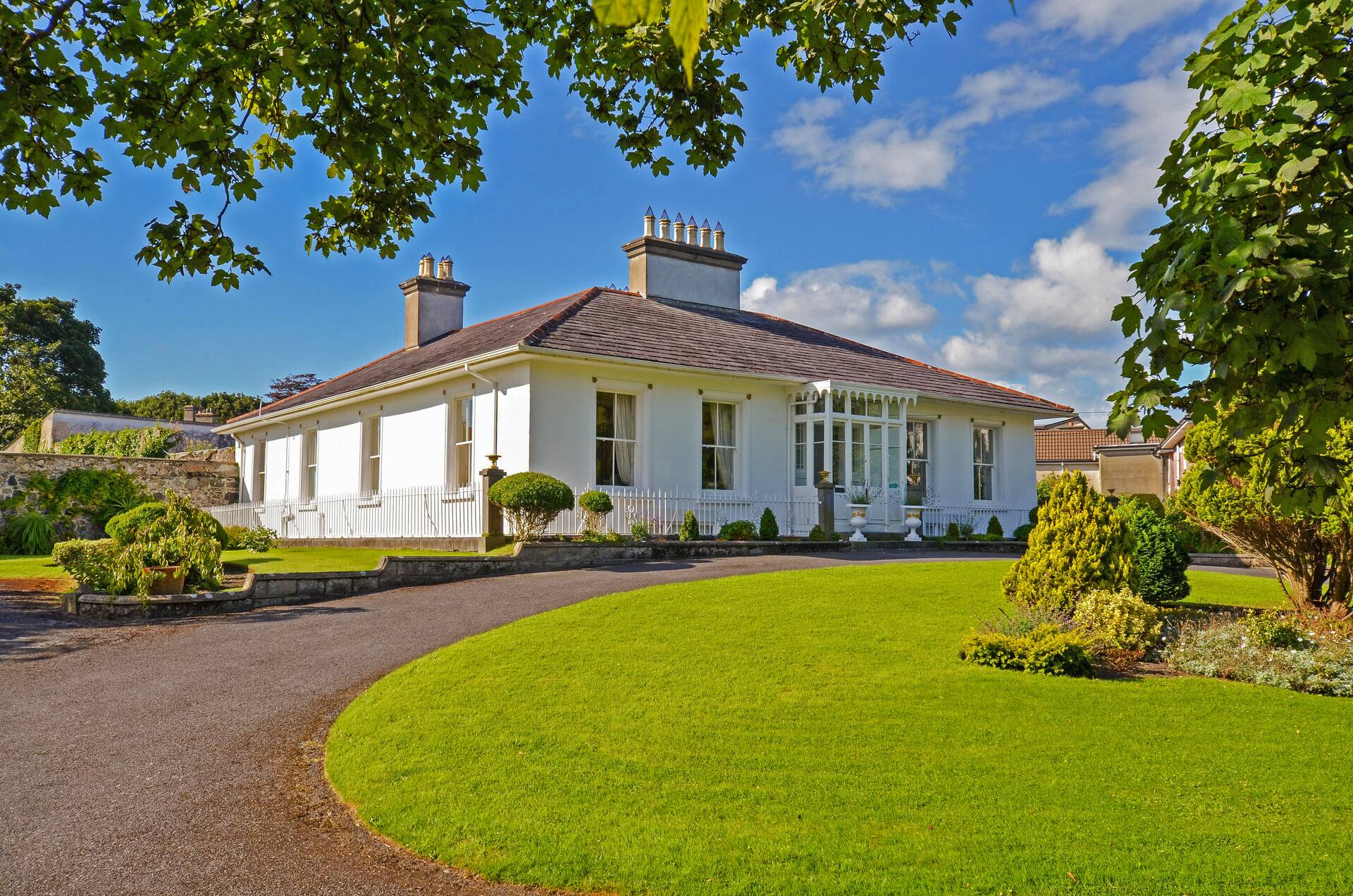Nile Lodge House, Galway City, Sleeps Up To 10