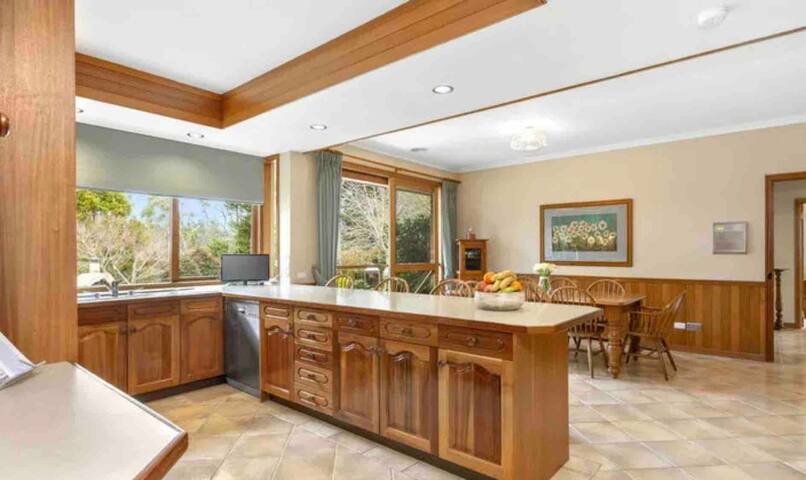 Meribil Retreat gallery image 4