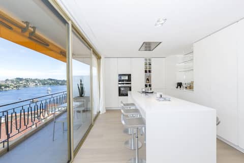 La Baie (The Bay) apartment with beautiful views